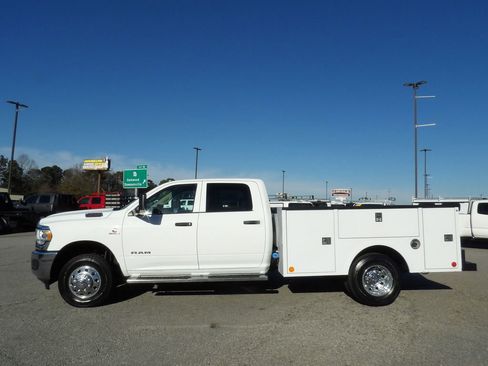 Used 2019 RAM 3500 Tradesman w/ Chrome Appearance Group image 55