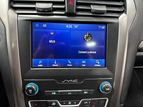 Used 2019 Ford Fusion SEL FWD image 17