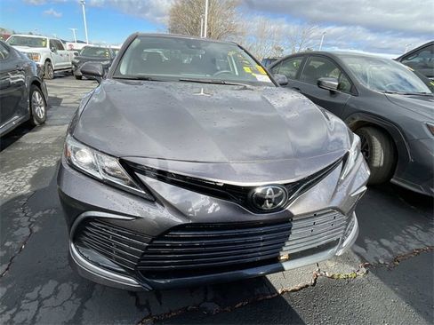 Used 2024 Toyota Camry LE image 6