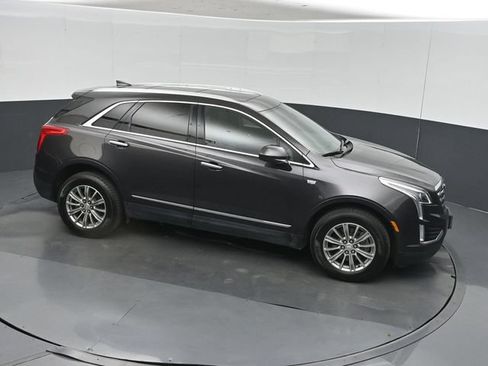 Used 2017 Cadillac XT5 Luxury w/ Driver Awareness Package AWD/4WD image 40