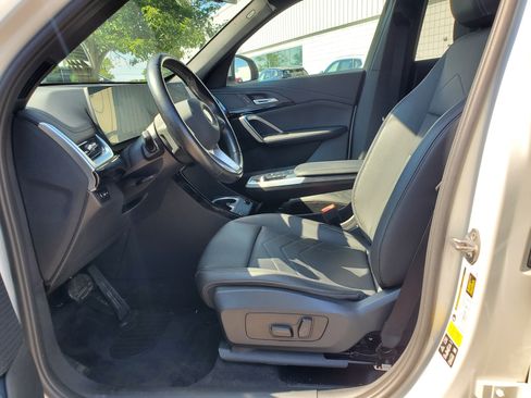 Used 2023 BMW X1 xDrive28i w/ Convenience Package AWD/4WD image 9