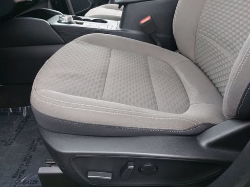 Used 2022 Ford Escape SE w/ SE Sport Appearance Package FWD image 32