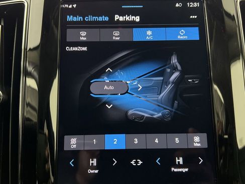 Certified 2025 Volvo XC60 B5 Plus image 18