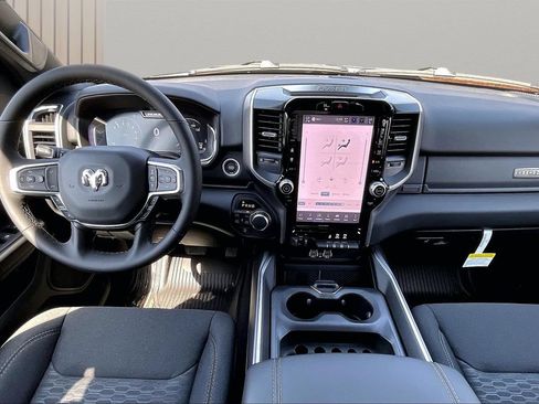New 2026 RAM 1500 Big Horn AWD/4WD image 10
