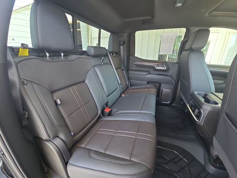 Used 2025 Chevrolet Silverado 1500 High Country w/ High Country Premium Package AWD/4WD image 27