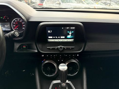 Used 2018 Chevrolet Camaro LT RWD image 23