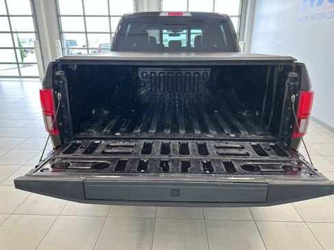 Used 2019 Ford F150 Platinum w/ Equipment Group 701A Luxury AWD/4WD image 7