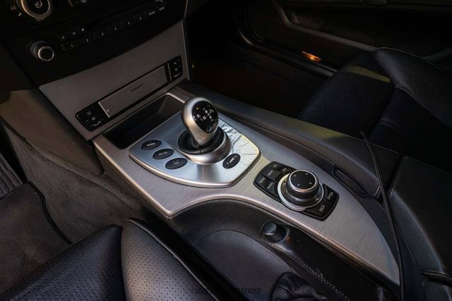 Used 2010 BMW M5 RWD image 24