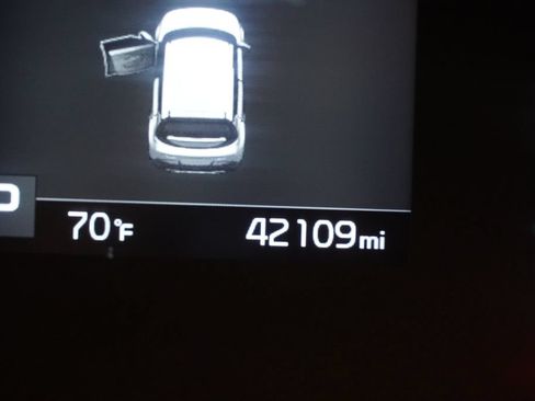 Used 2022 Kia Soul LX FWD image 8