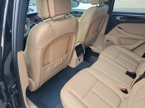 New 2026 Porsche Macan image 19