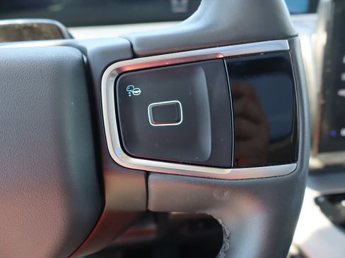 Used 2025 Ford Expedition Active AWD/4WD image 18