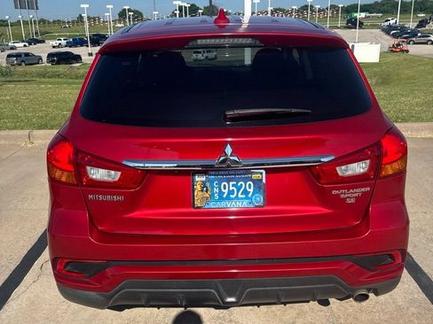Used 2019 Mitsubishi Outlander Sport SE FWD image 6
