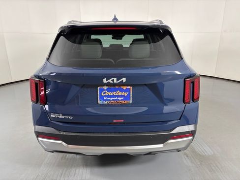 New 2026 Kia Sorento S w/ S Panoramic Sunroof Package FWD image 7