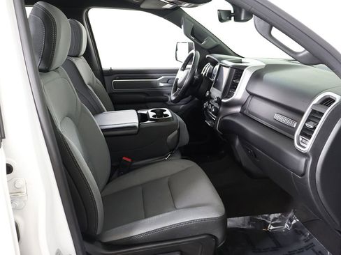 Used 2023 RAM 1500 Big Horn AWD/4WD image 28
