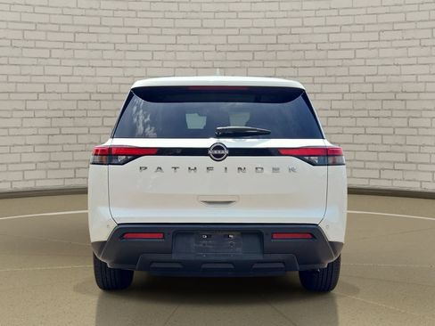 Used 2022 Nissan Pathfinder S FWD image 6