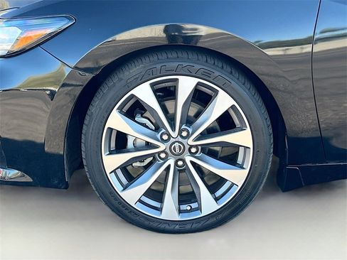 Used 2023 Nissan Maxima Platinum w/ Sport Mat Group image 32