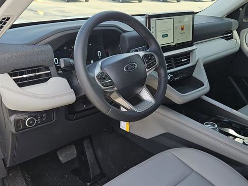 New 2026 Ford Explorer Active w/ Active Comfort Package image 19