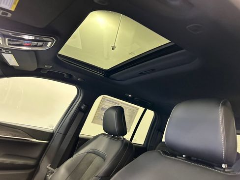New 2026 Jeep Grand Cherokee Altitude AWD/4WD image 26