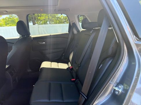 Used 2025 Nissan Rogue SV w/ SV Premium Package FWD image 28