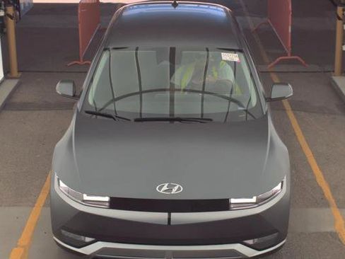 Used 2024 Hyundai Ioniq 5 SEL image 2