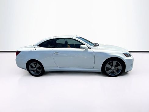 Used 2011 Lexus IS 250C w/ Luxury Pkg RWD image 12
