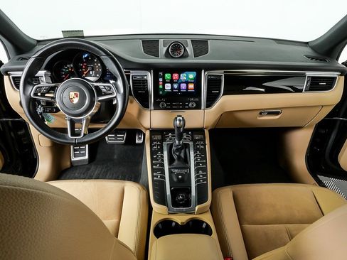 Used 2017 Porsche Macan image 19