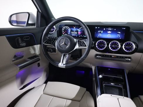 Used 2026 Mercedes-Benz GLA 250 4MATIC image 49