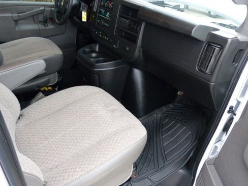 Used 2019 Chevrolet Express 3500 LT w/ LT Preferred Equipment Group image 29