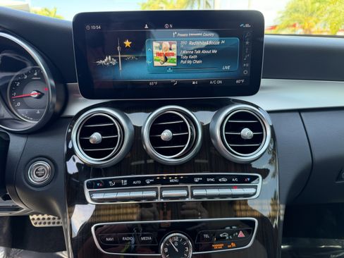Used 2019 Mercedes-Benz C 300 Sedan image 21