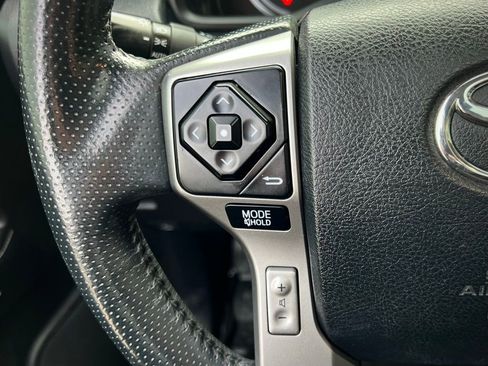 Used 2018 Toyota 4Runner Limited image 81