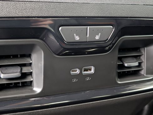 Used 2022 GMC Sierra 1500 AT4 w/ AT4 Preferred Package image 39