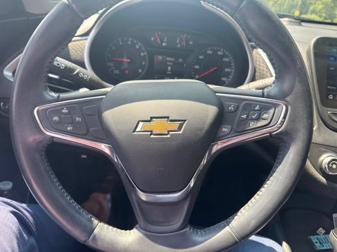 Used 2020 Chevrolet Malibu RS FWD image 3