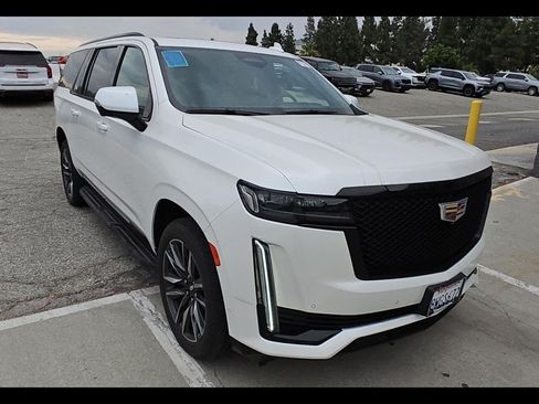 Used 2021 Cadillac Escalade ESV Sport AWD/4WD image 15