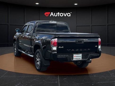 Used 2023 Toyota Tacoma Limited AWD/4WD image 3