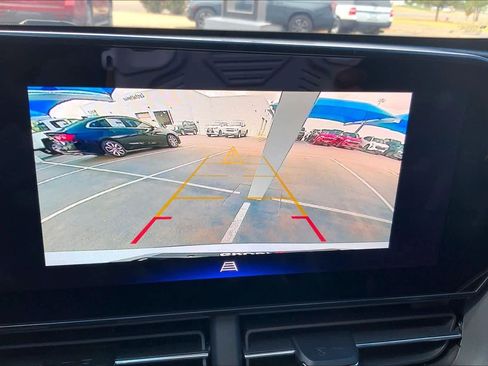 Used 2025 Chevrolet Trax ACTIV w/ Driver Confidence Package FWD image 27