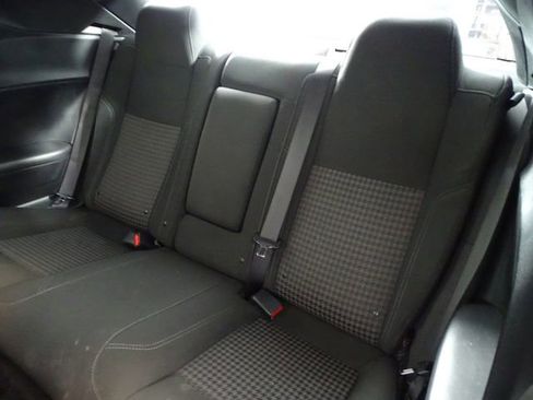 Used 2019 Dodge Challenger SXT image 11