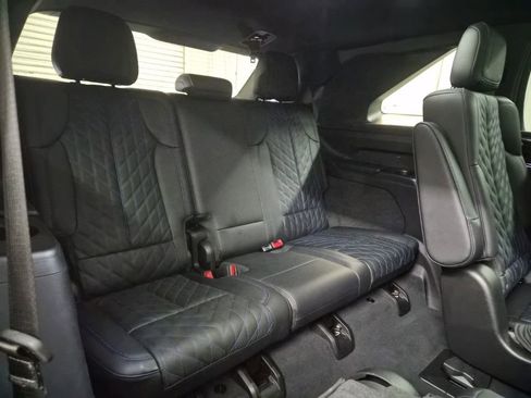 Certified 2025 Cadillac Escalade IQ Luxury 1 w/ Smart Trailering package image 23