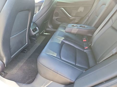 Used 2022 Tesla Model 3 Long Range image 17