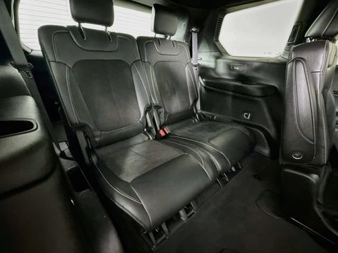Used 2024 Jeep Grand Cherokee L Altitude AWD/4WD image 32