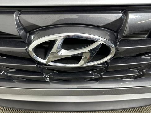 Certified 2024 Hyundai Tucson SE image 9