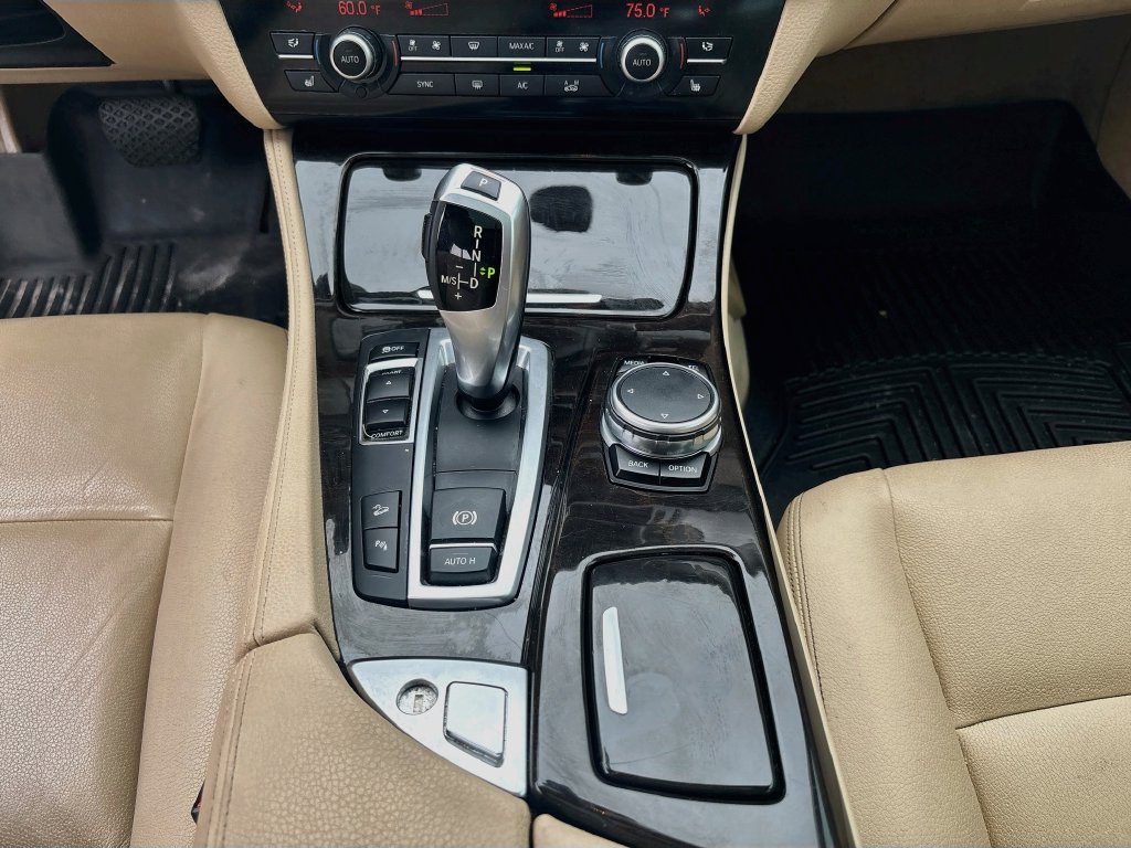 Used 2015 BMW 528i xDrive Sedan AWD/4WD image 29