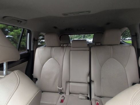 Used 2020 Toyota Highlander Limited AWD/4WD image 3