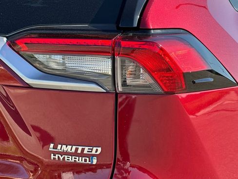 Used 2019 Toyota RAV4 Limited AWD/4WD image 32