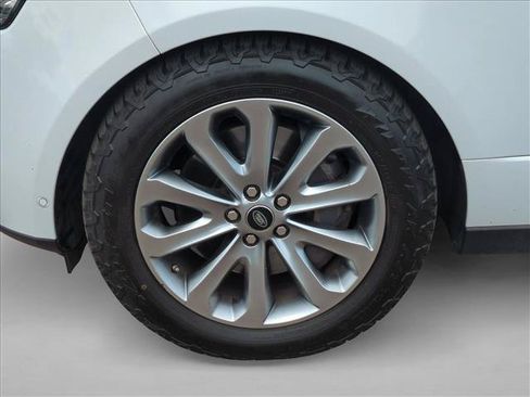 Used 2017 Land Rover Range Rover HSE AWD/4WD image 25