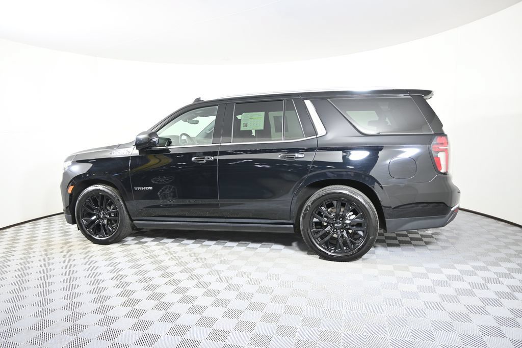 Used 2024 Chevrolet Tahoe High Country AWD/4WD image 3