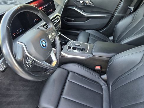 Used 2023 BMW 330e image 14