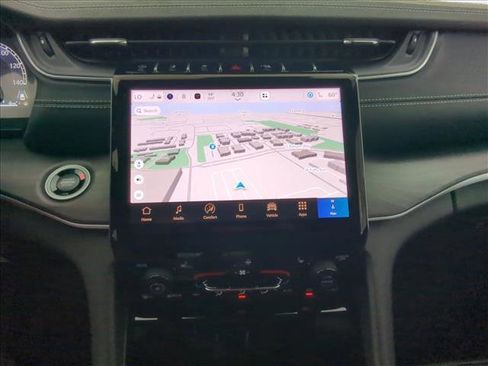 New 2025 Jeep Grand Cherokee L Limited image 18