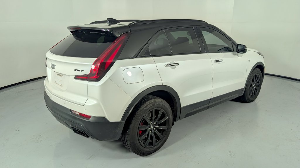 Used 2023 Cadillac XT4 Premium Luxury w/ Technology Package FWD image 6