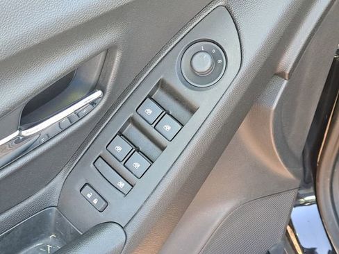 Used 2019 Chevrolet Trax LT w/ LT Convenience Package image 20