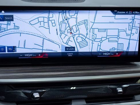 Certified 2023 BMW X7 xDrive40i w/ Premium Package image 15